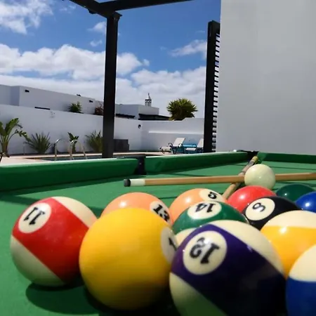 3-Bed Villa In Playa Blanca With Heated Pool Βίλα Πλάγια Μπλάνκα